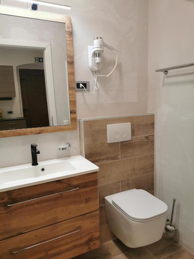 Apartmani Rosa I Linda غييكا المظهر الخارجي الصورة